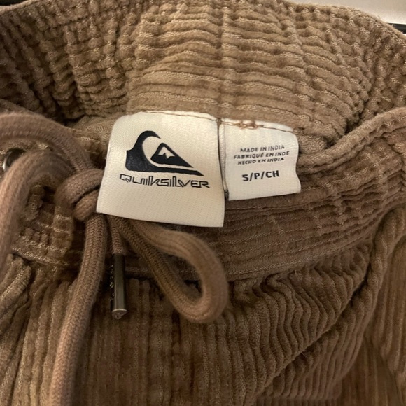 Quicksilver brown corduroy shorts - Picture 2 of 3